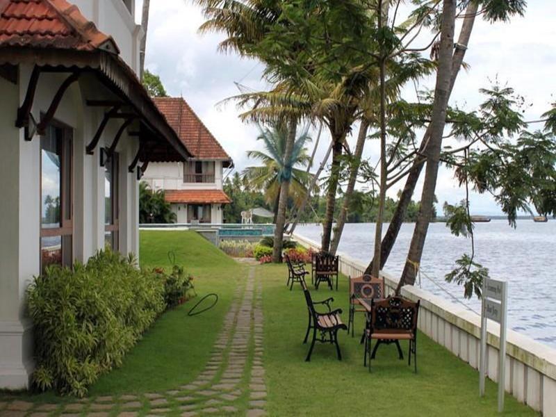 Lemon Tree Vembanad Lake Resort, Kerala Alappuzha Buitenkant foto